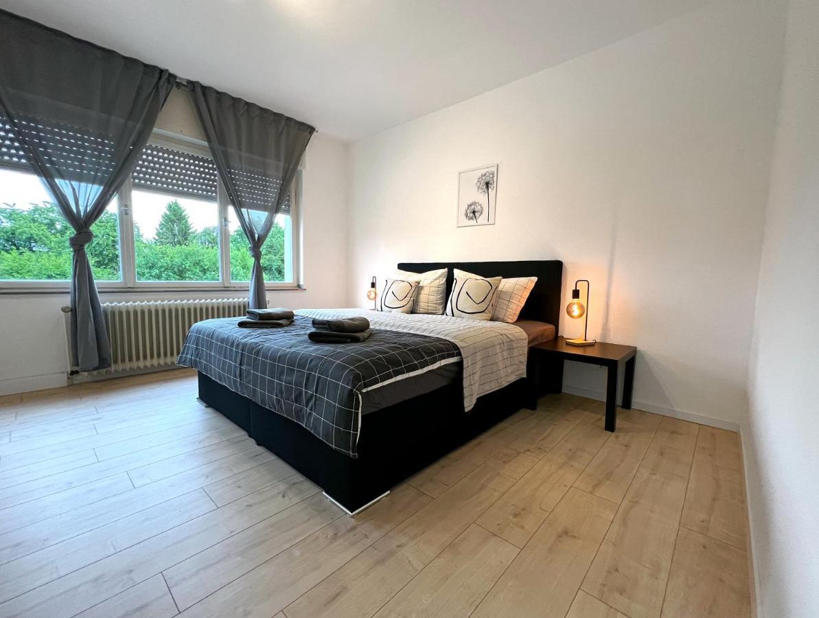 One Bed And One Sofa Bed, Self Check In, Invoice Leilighet Mönchengladbach Eksteriør bilde