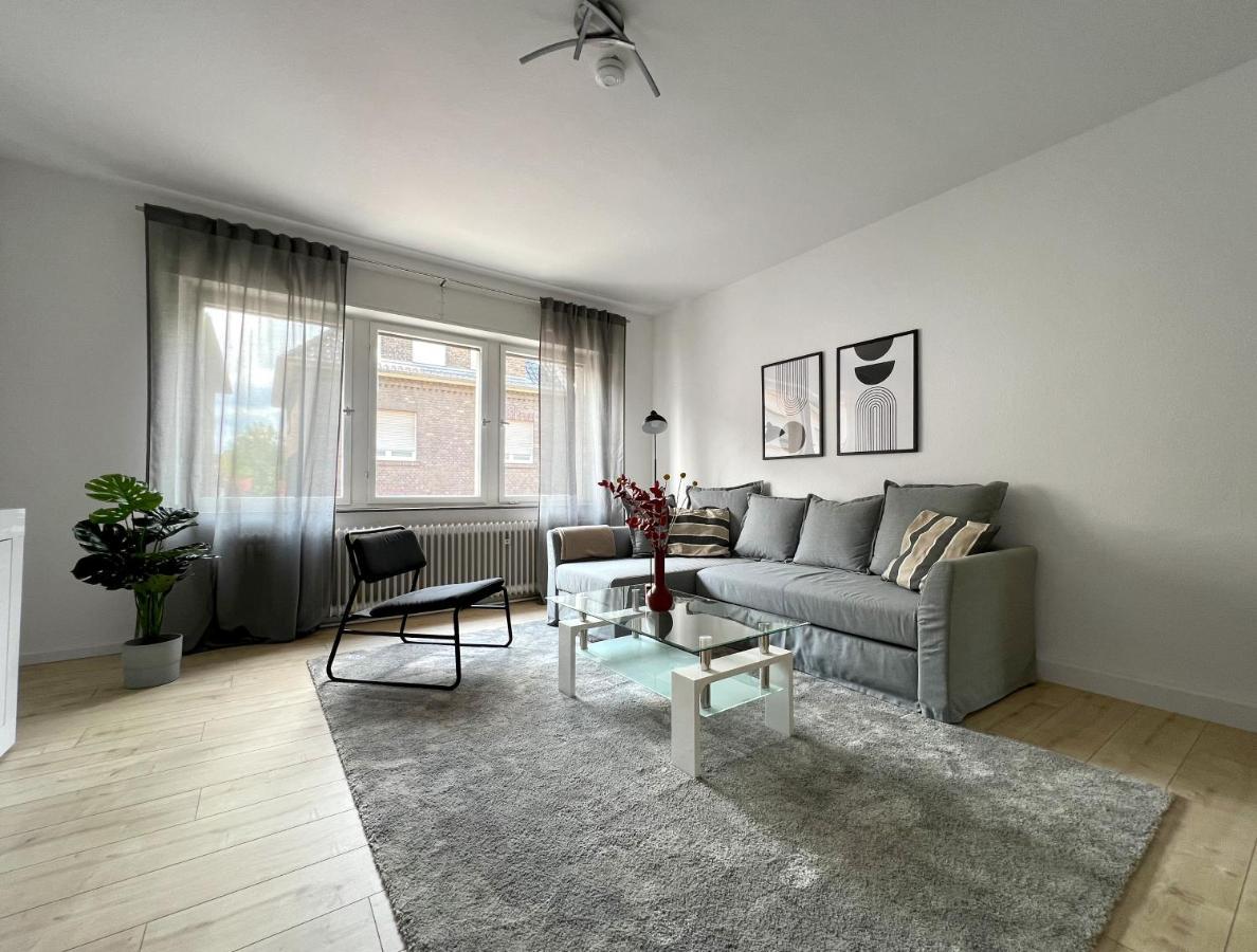 One Bed And One Sofa Bed, Self Check In, Invoice Leilighet Mönchengladbach Eksteriør bilde
